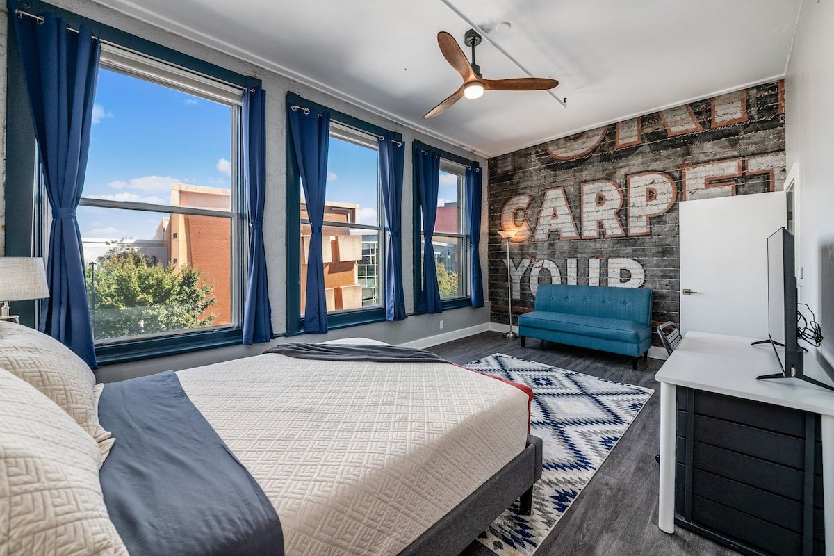 XL Convention Center Condo Downtown FREE Parking gallery image 4