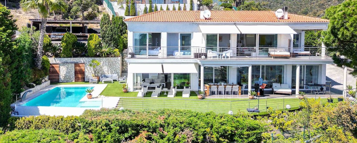 ★ CoastalVillas – Villa Harmony ★ gallery image 3