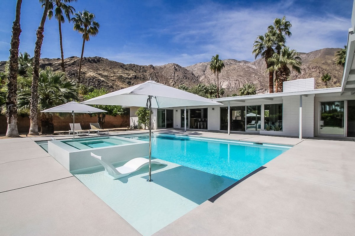 Viva Las Palmas – a Mid Century Modern Estate