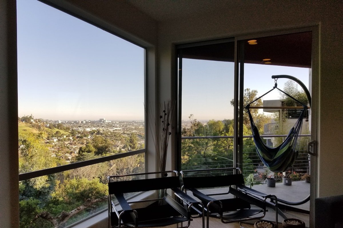 Architect’s Own Contemporary Gem gallery image 3