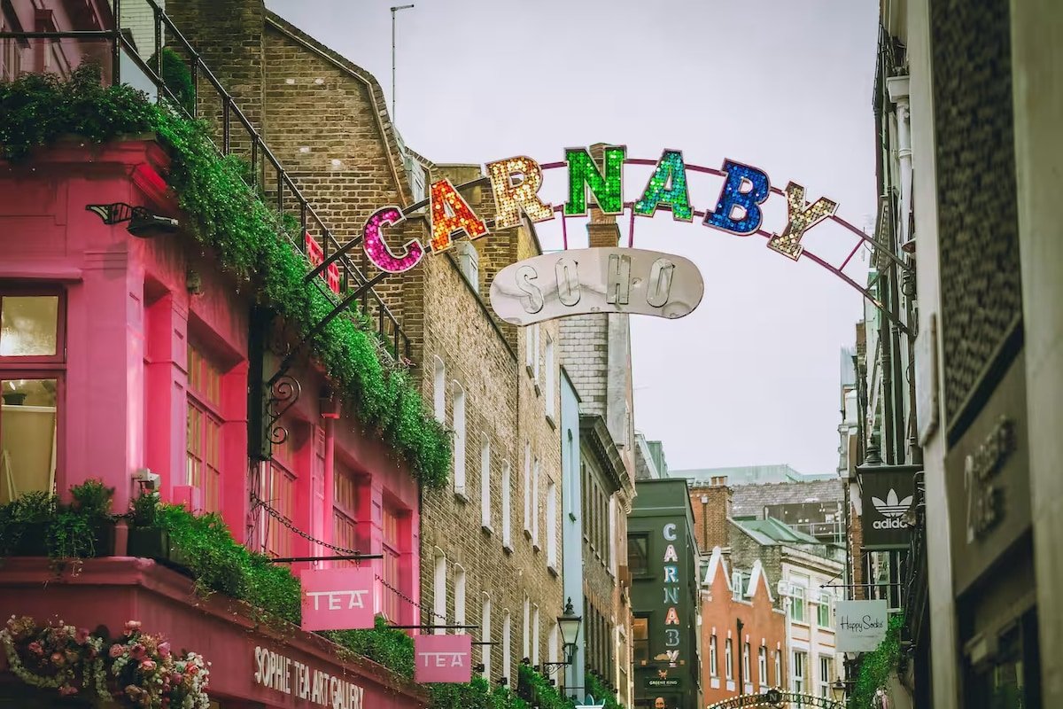 TiPToP Oxford St! Family Unique QUIET Design Haven gallery image 3