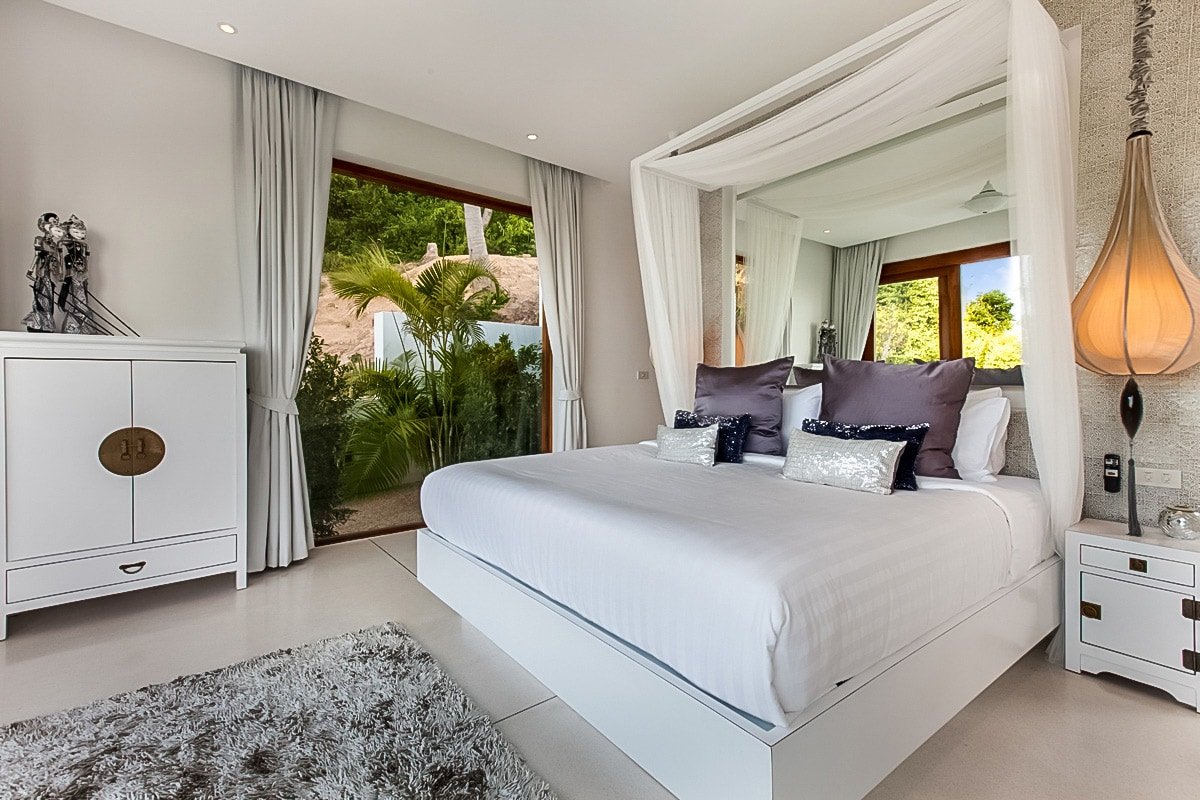 Panoramic Luxury Island-style Villa with bulter gallery image 2