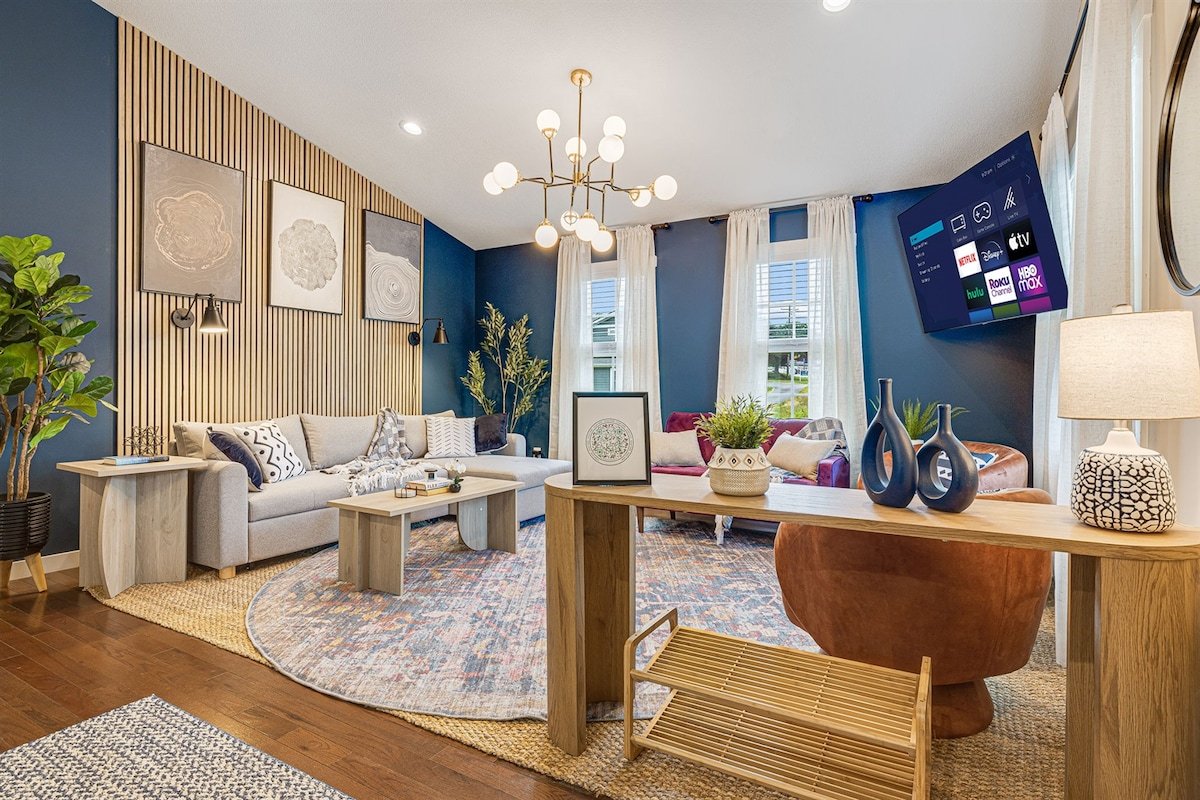 Sleeps 14, Pets, Fire-Pit, Spa, GameRoom, By DWTN! gallery image 4