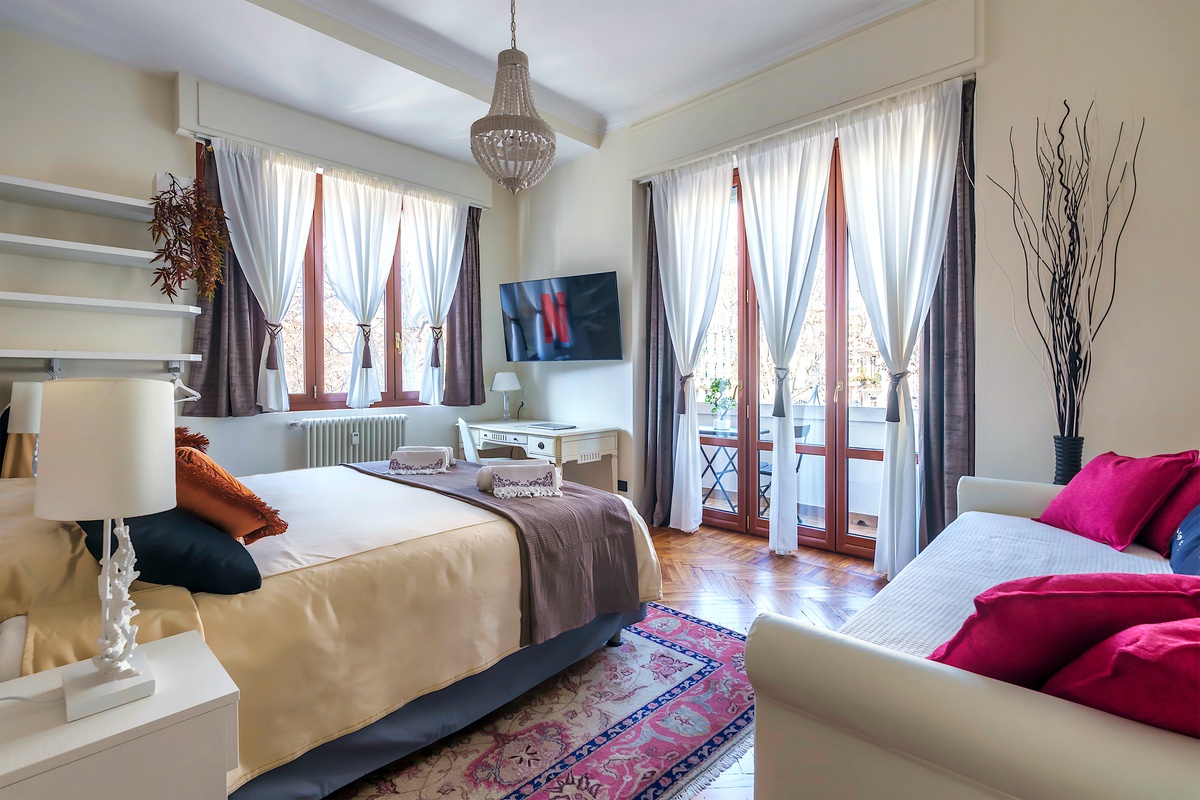 Grande trilocale, 2 bagni, balconi, Lusso, Milano