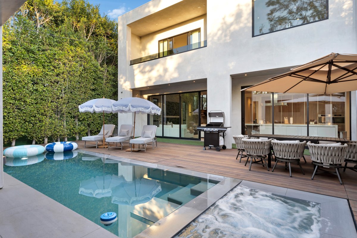 The Beverly Hills Modern Villa