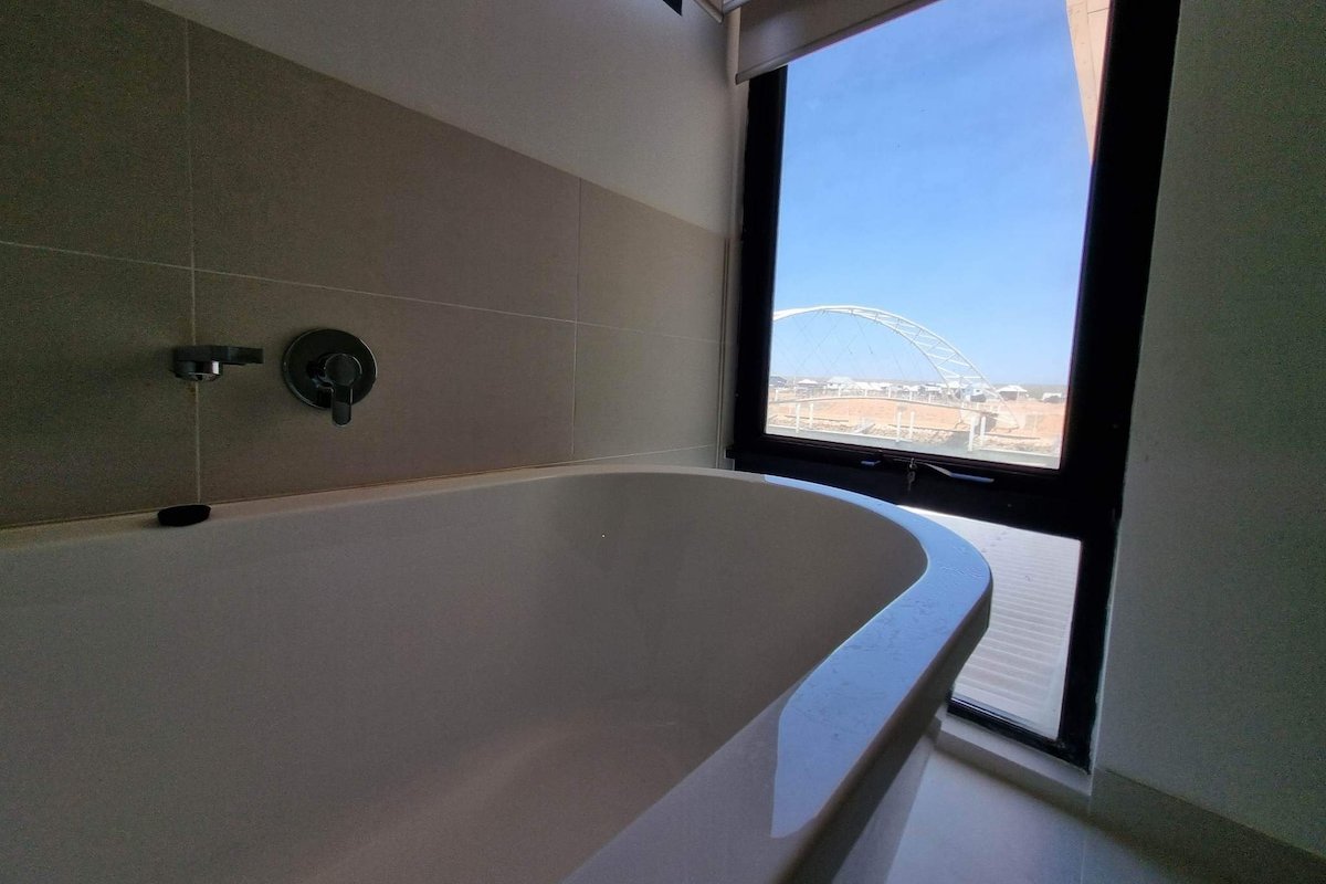 Marina Escape gallery image 5