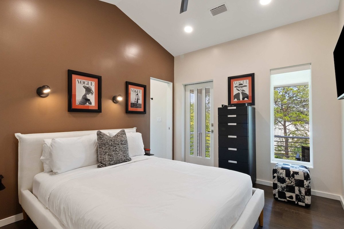 New 30A Retreat Beach Access Hot Tub & Guest Suite gallery image 4