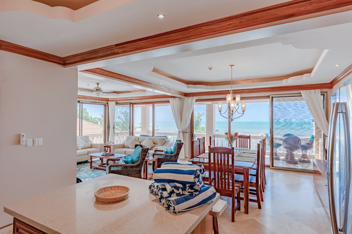 Isle Be Back – Luxury Beachfront Residence gallery image 3