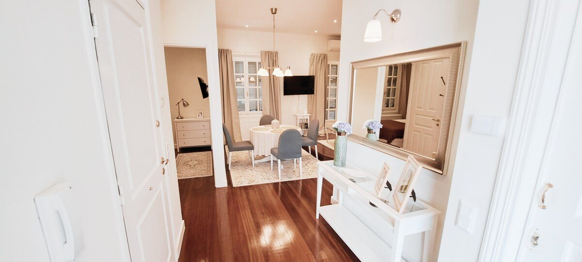 Luxe Acropolis View/110 sqm/Apt/2 BR/WiFi/AC gallery image 5