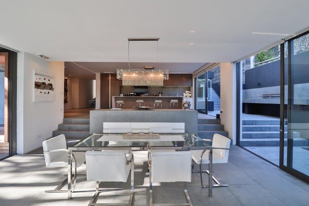 Waterfall Villa Camps Bay with Inverters gallery image 3