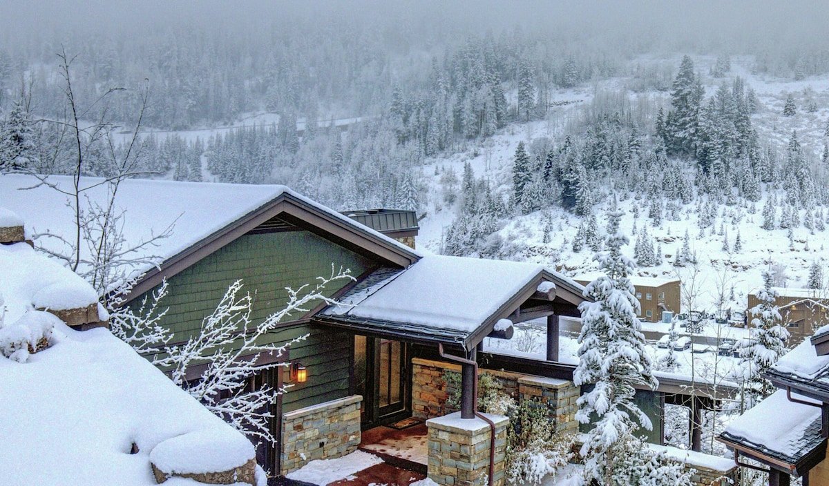 Abode at Benoit Lookout | Ski access lodge