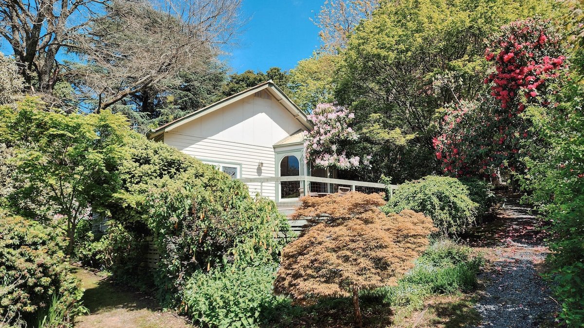 Woolrich Historic Garden Cottage gallery image 4