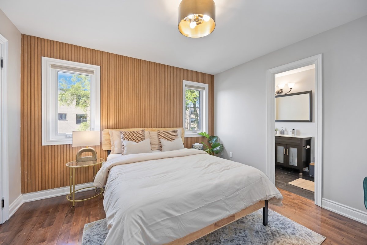 Luxury 5BR | 4 Bath | 10 Min to DT | Free Parking gallery image 4