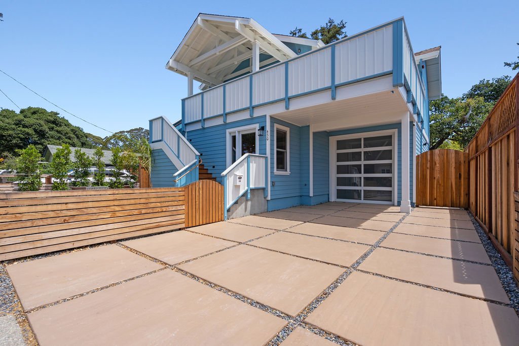 Twin Lakes Santa Cruz Beach Home gallery image 4