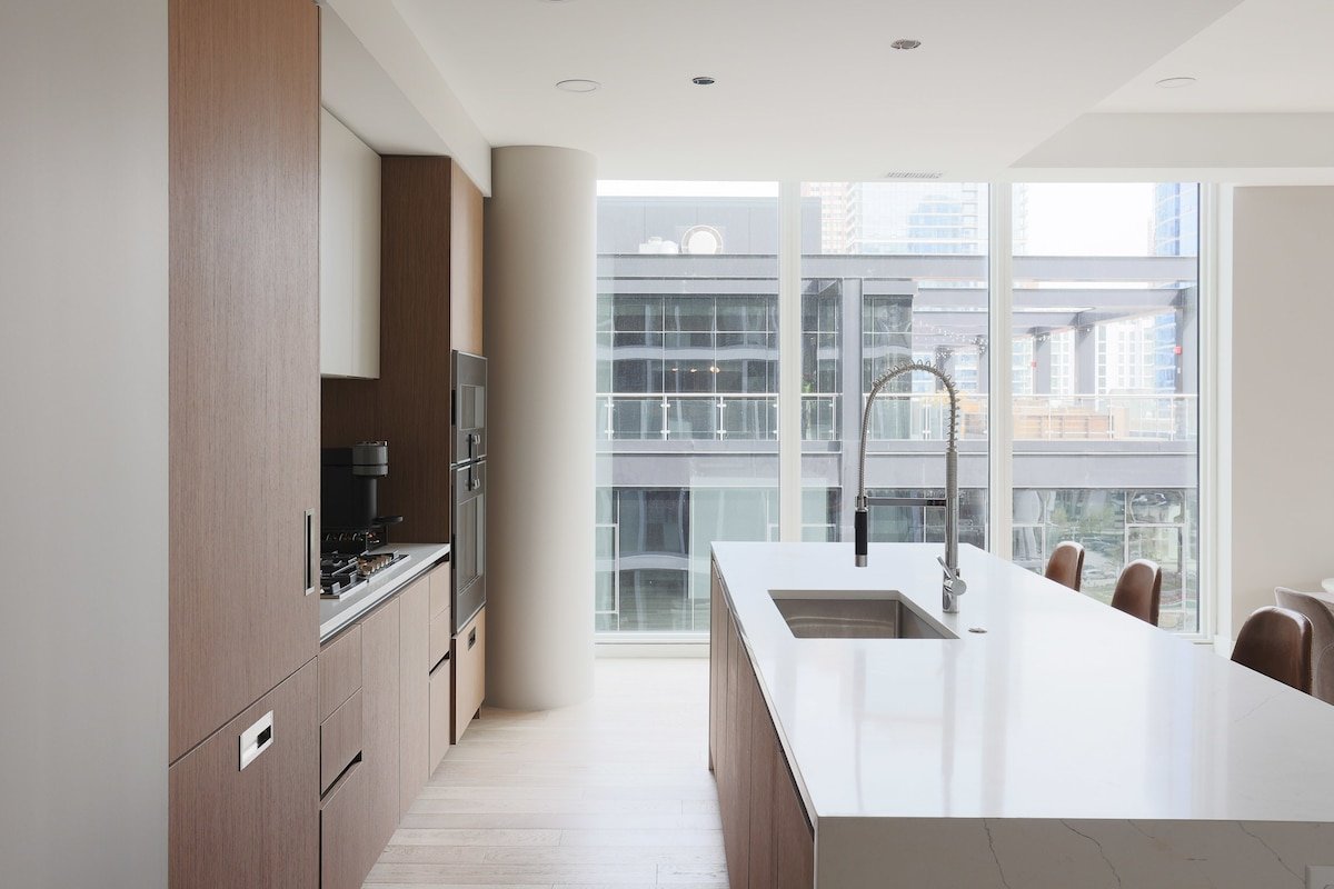 Luxury Loft Collection 903 – Terrace – River North gallery image 4