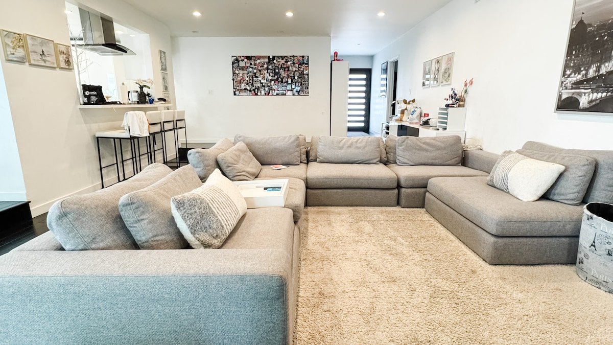 5 bdr with jacuzzi 7min from universal studios gallery image 2