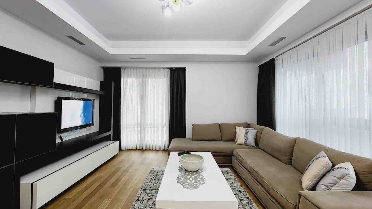Maslak 1453 Residence Luxury 3+1 With balcony. gallery image 3