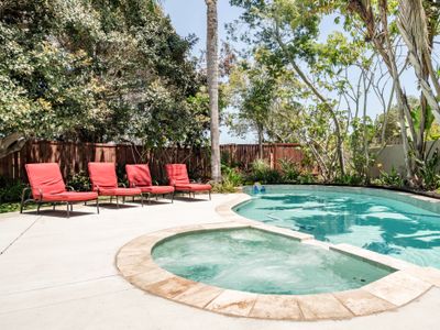 Resort-Like Family House in La Jolla With an Ocean View