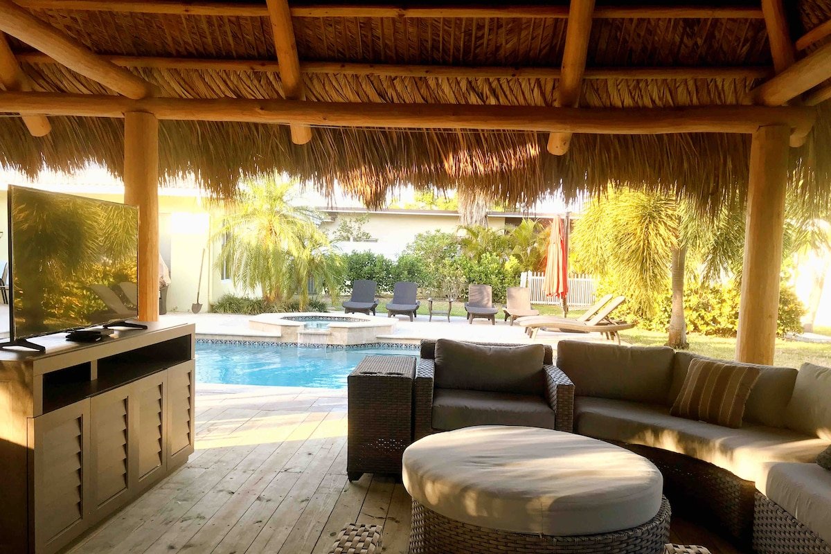 Paradise Resort, With Pool, Mile away from beach gallery image 4