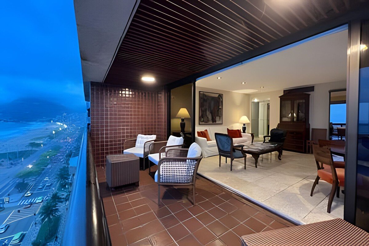 Frontbeach Upscale in the Heart of Ipanema up/to 4 gallery image 5