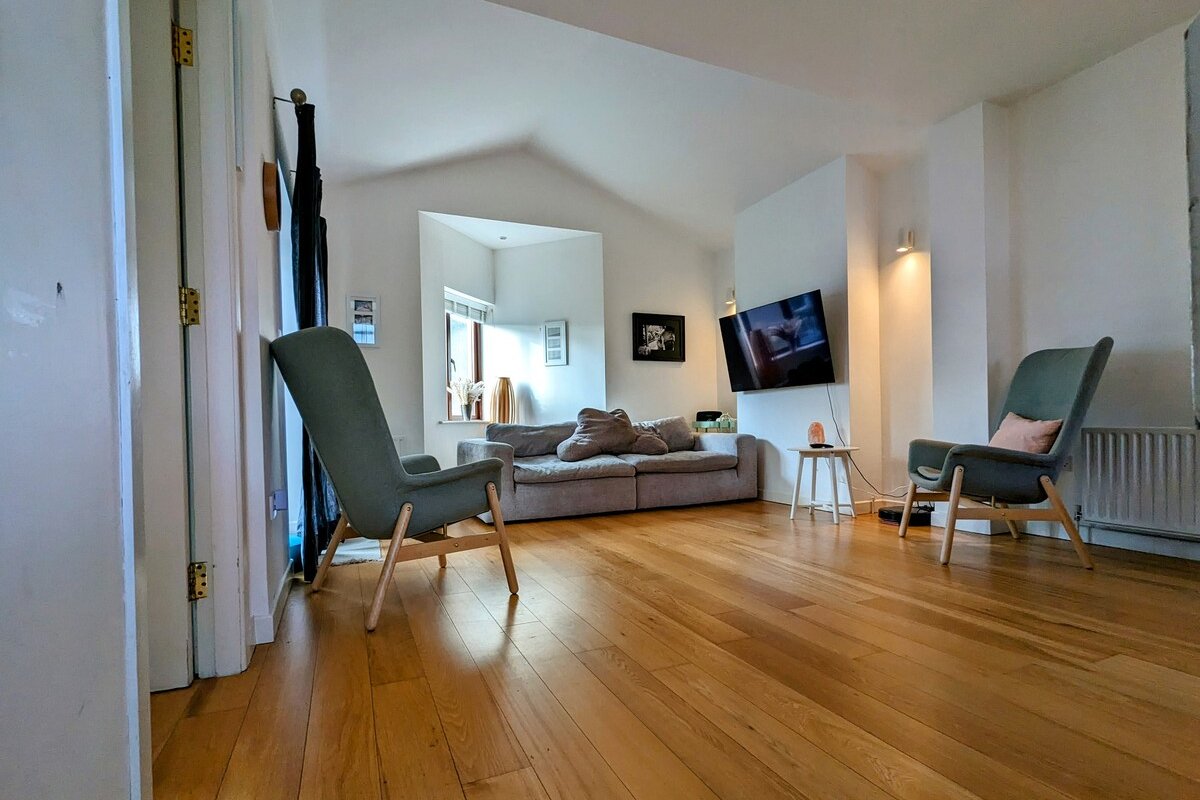 Wonderful Dublin House | Beach | Train Station gallery image 3