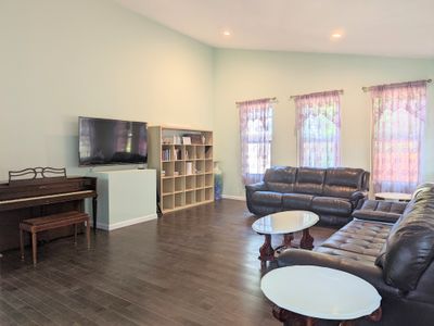 Entire Home in NE DC. 5 BD/3BA