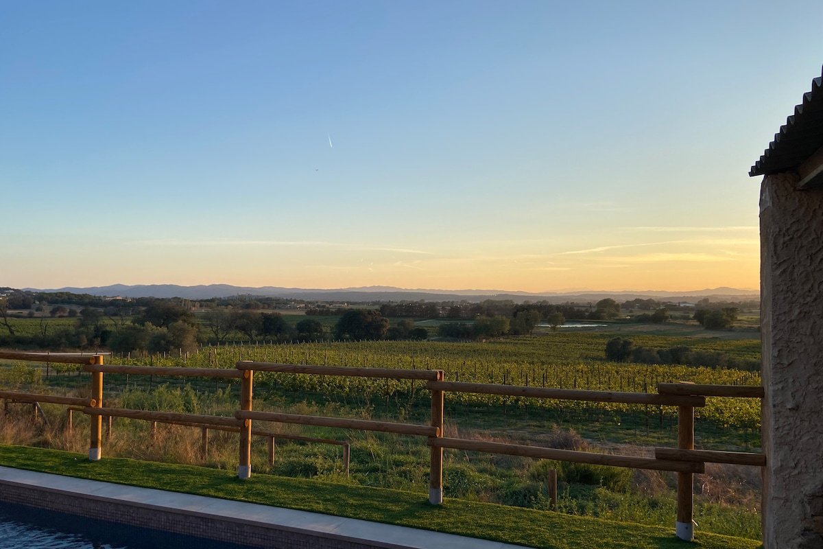 Torre Bertrana, Masía histórica entre viñas gallery image 5