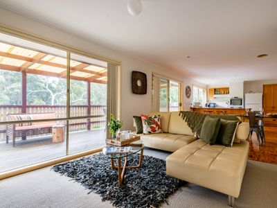 Hon – Aircon Light Bright Home with BBQ