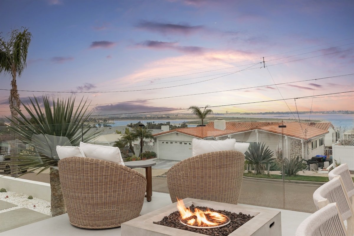 Heated Pool | Spa | Sauna | Cold Plunge | Bay View gallery image 3