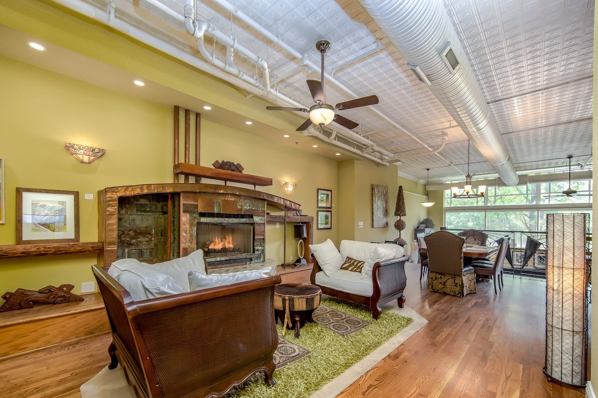 ~5 star Downtown Spacious Retreat at 35 Patton gallery image 3