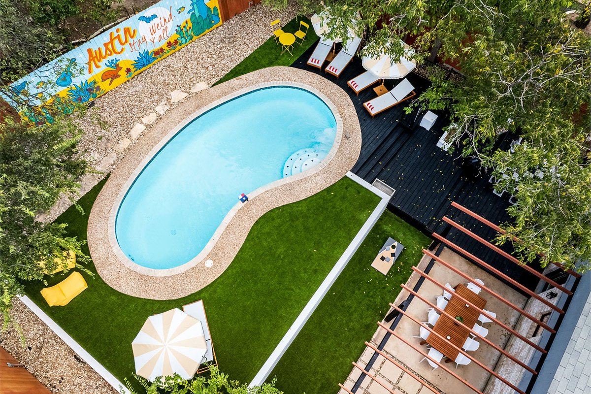 Pool/GameRoom/FirePit/Sleeps 12/Mins to SoCo&DT