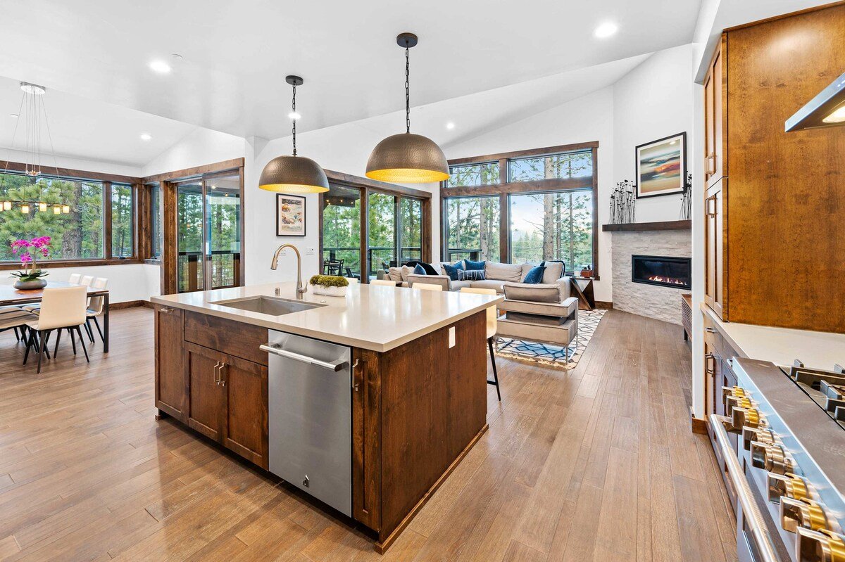 Luxurious Truckee/Schaffer’s Mill Rental gallery image 3