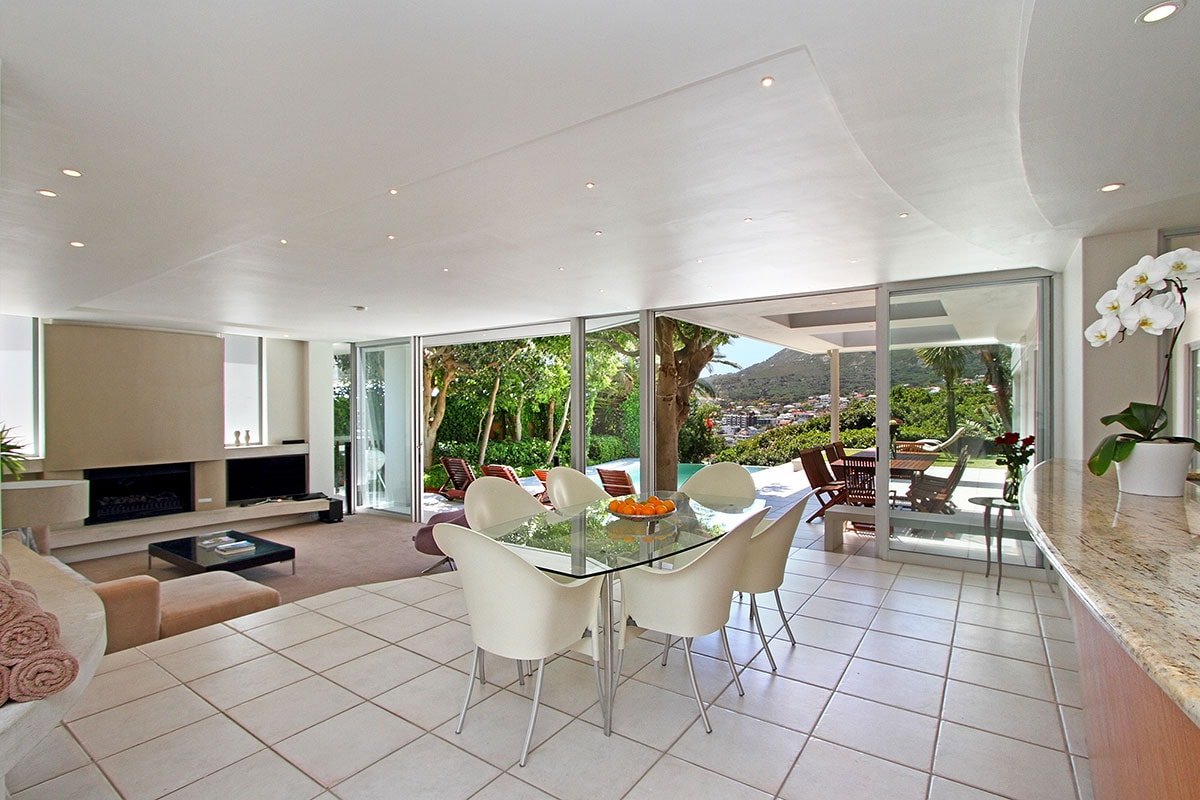 3 Bed close to Camps Bay beach, pool, garden gallery image 5