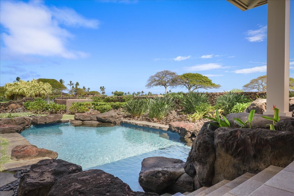 Waiulu Estate 152B – Ocean View & Fully Renovated gallery image 2