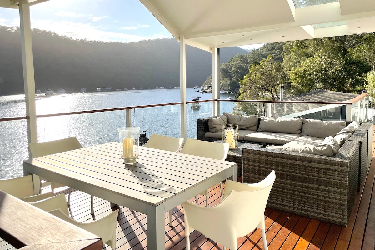NINE at Berowra Waters, waterfront house, hot tub gallery image 3