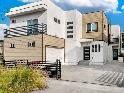 Cheerful 4BR house with parking