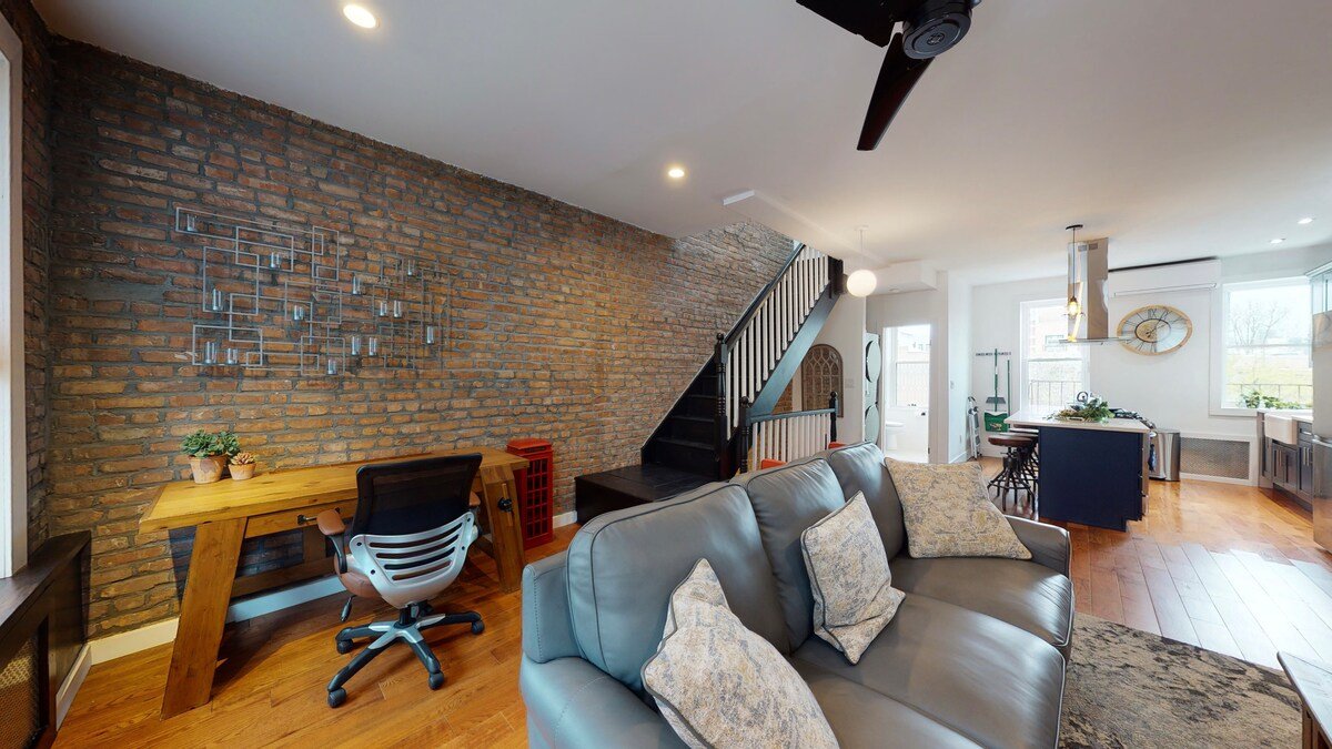 3 Bedroom Private Apt – DPLX gallery image 4