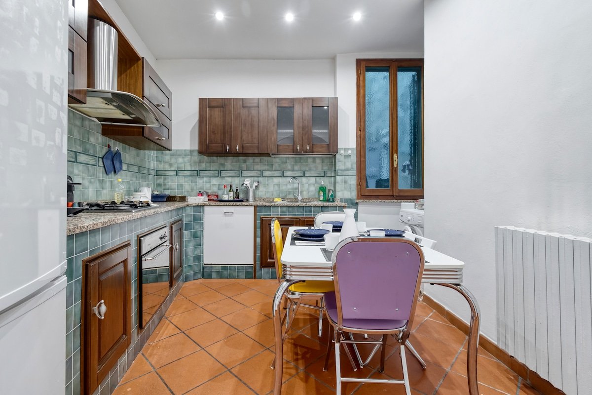 Fine Arts Apartment x5 gallery image 5