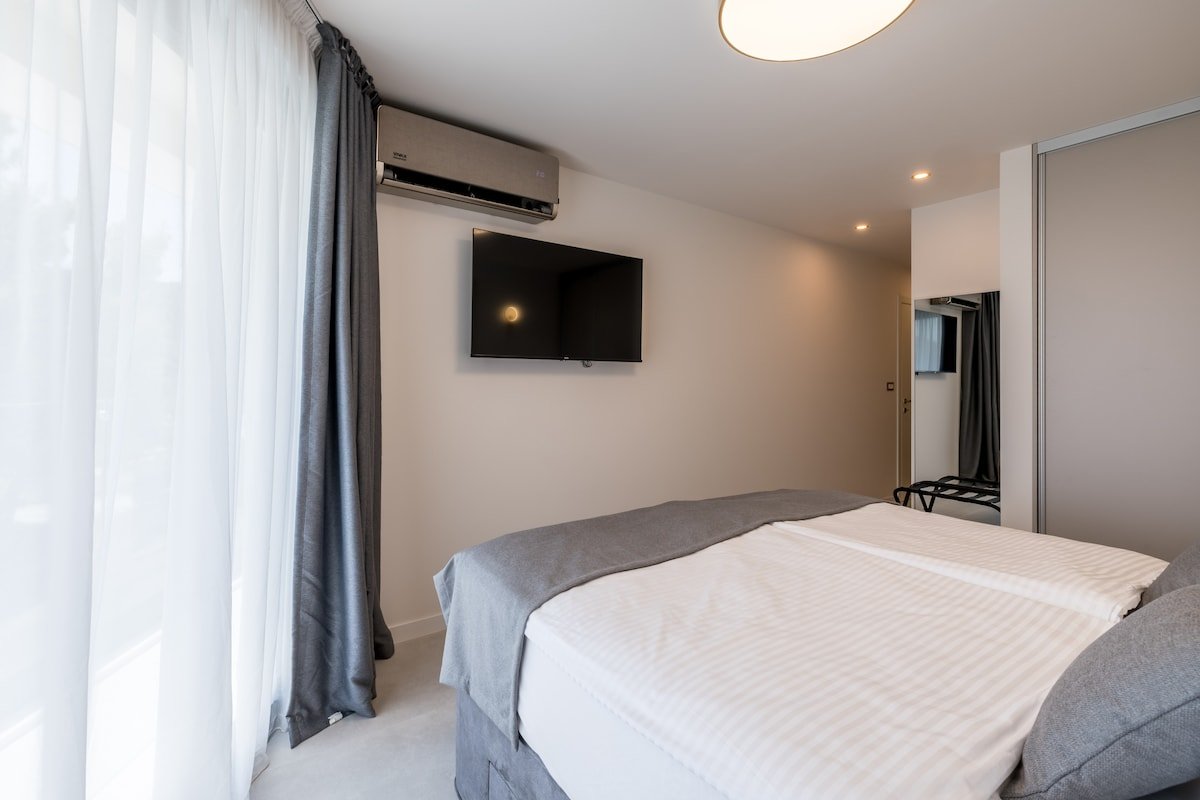 Mar Escape Villa With Pool and Seaview Croatia gallery image 4