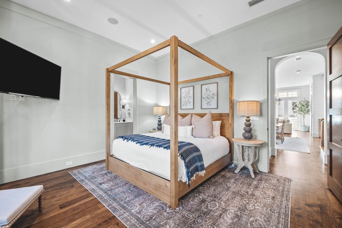 Rosemary: Private Heated Pool,Private Beach,Bikes gallery image 2