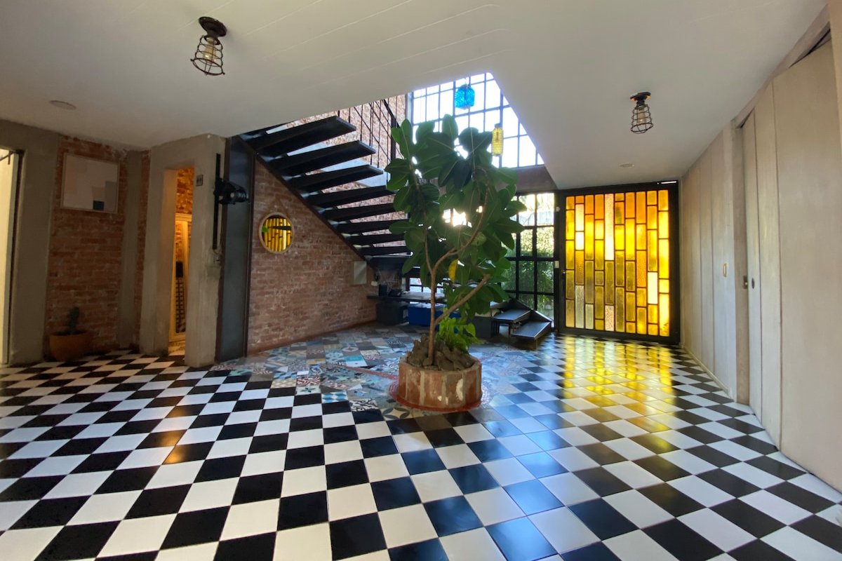 Coyoacán Luxurious Home & garden gallery image 5