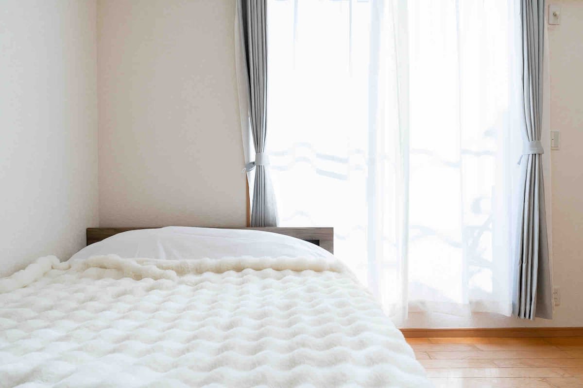 新宿徒歩圏内！100平米のモダン戸建てで贅沢な東京ステイ gallery image 3