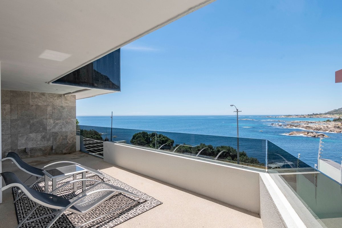 3 Bed Penthouse / No Loadshedding / Infinity Pool gallery image 5