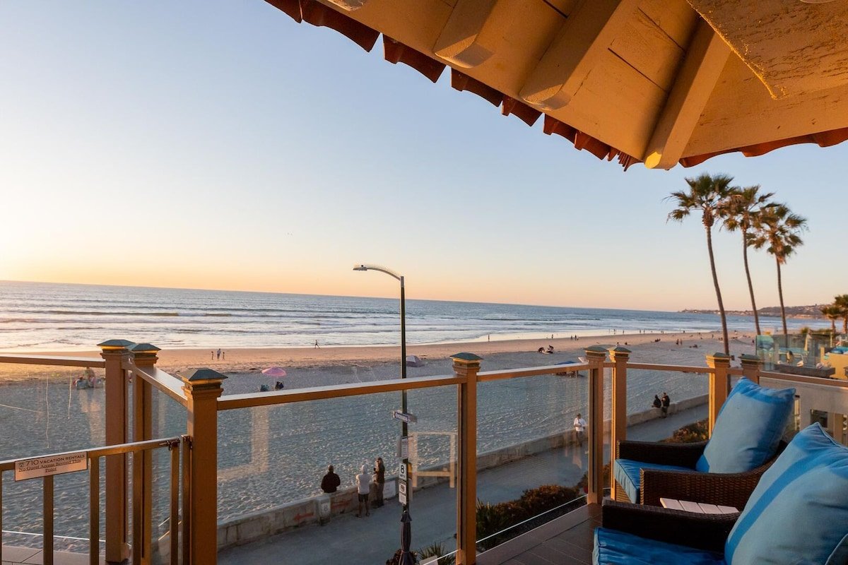 Oceanfront Escape- 2 Level Condo w/Panoramic View! gallery image 4