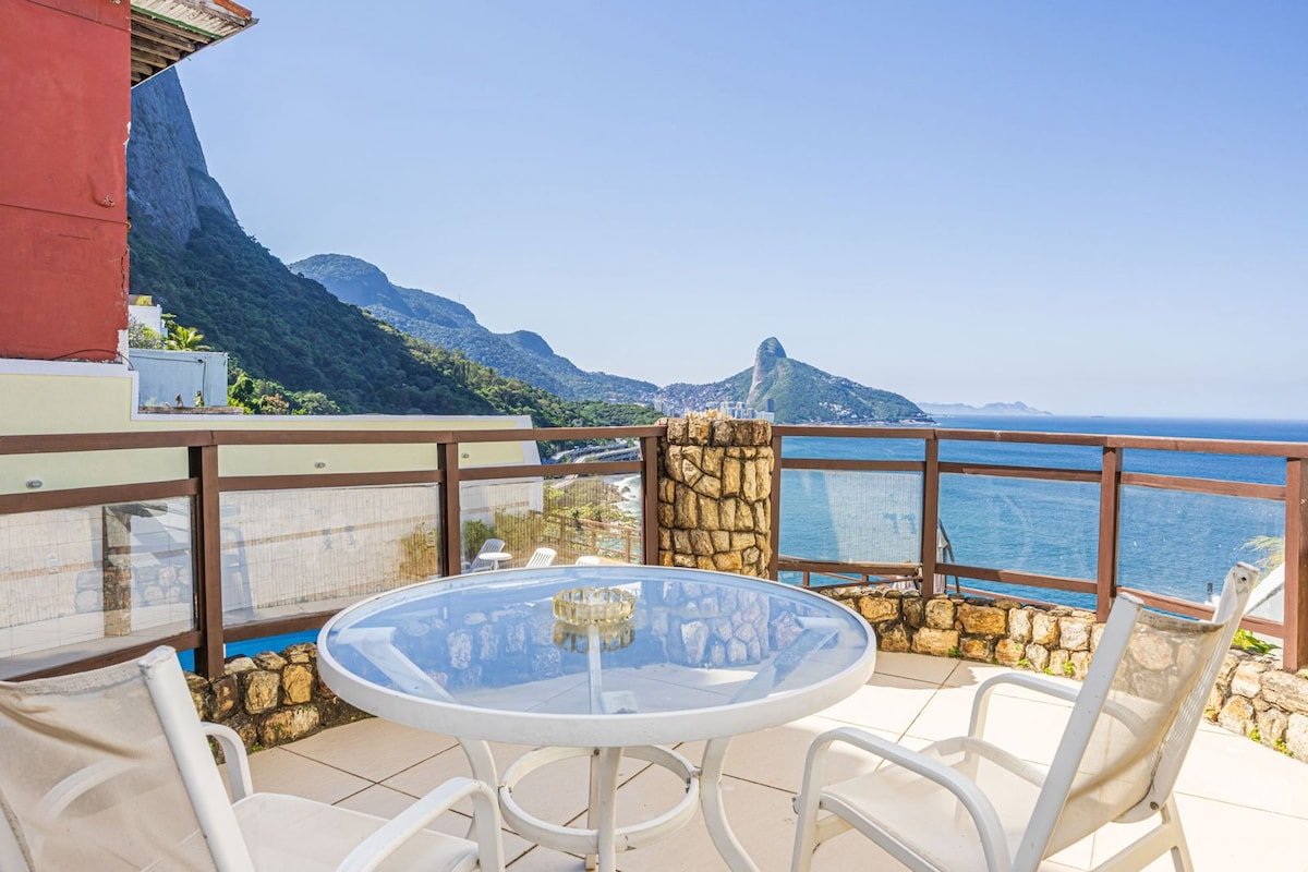 Mansão na Joatinga! De Frente ao Mar c/ 6 Suítes! gallery image 4