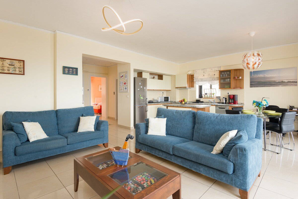 Seafront family αpartment + parking the Cruiseflat gallery image 3