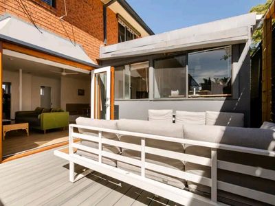 Cheeky 2 bedder with home office and outdoor area