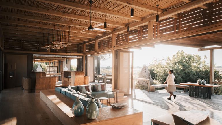 Wilderness Vumbura Plains - The sublime lounge and bar area