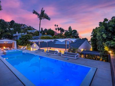 Sunset Strip 5* Resort Like Home w/Pool/Spa + More