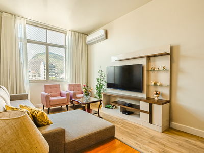 Lovely apartment near Ipanema Beach